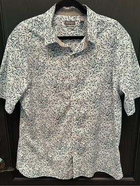 Van Husen Never Tuck, Slim Fit Short Sleeve Shirt
Sz XL
EXCELLENT CONDITION